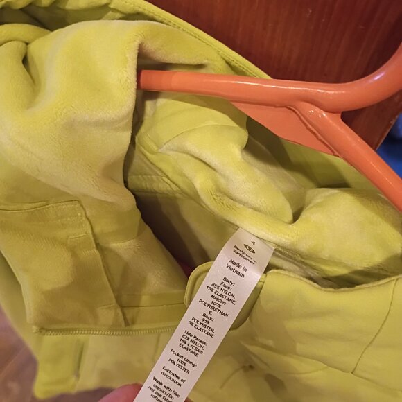 Lululemon jacket - Picture 3 of 4